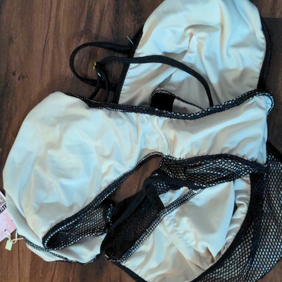 EastNWest Label Bathingsuit - Picture 4 of 4